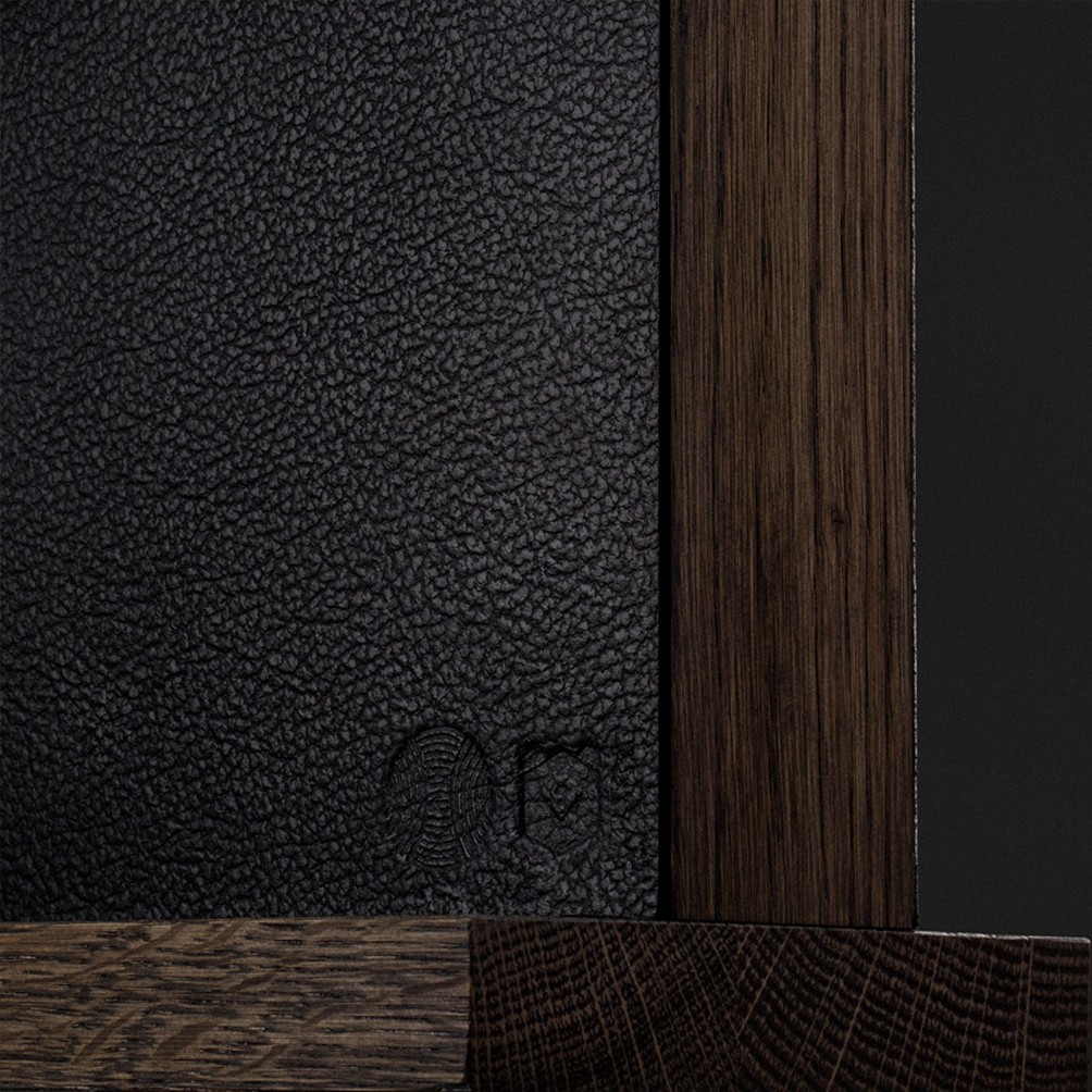 https://www.livingsteel626.com/293-home_default/leather-oak-magnetic-knife-block.jpg