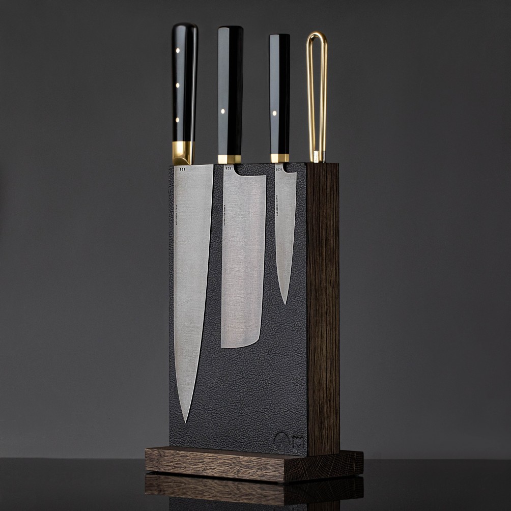 The Magnetic Knife Block